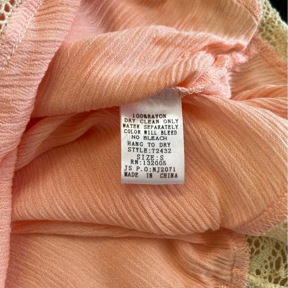 Top peach Color Size small - Picture 4 of 5